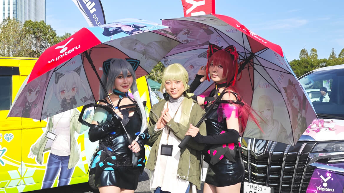 羽衣6公式コスプレイヤーのお三方。左から「鳥海かう」さん、「たい焼き」さん、「やんやん」さん