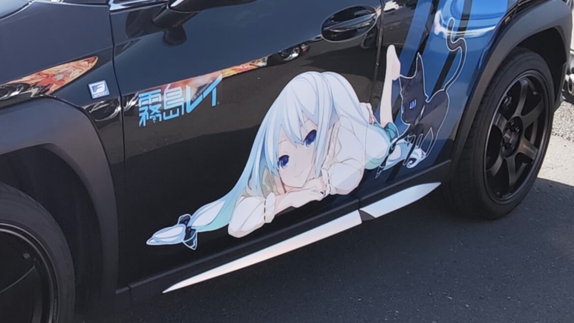 ステッカーの貼り付けはオーナーさんご自身で行われたそう。