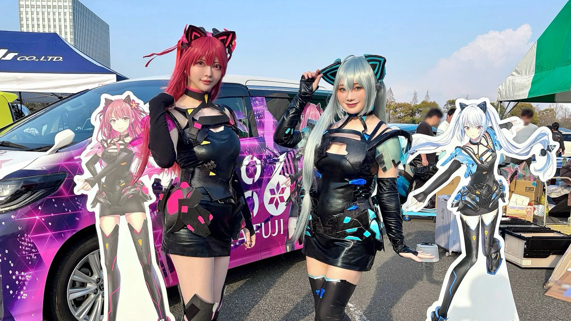 羽衣6公式コスプレイヤーのお二人。左から「やんやん」さん、「鳥海かう」さん