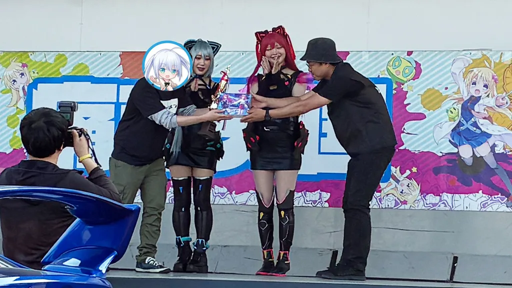 副賞「SAKURA01」の授与